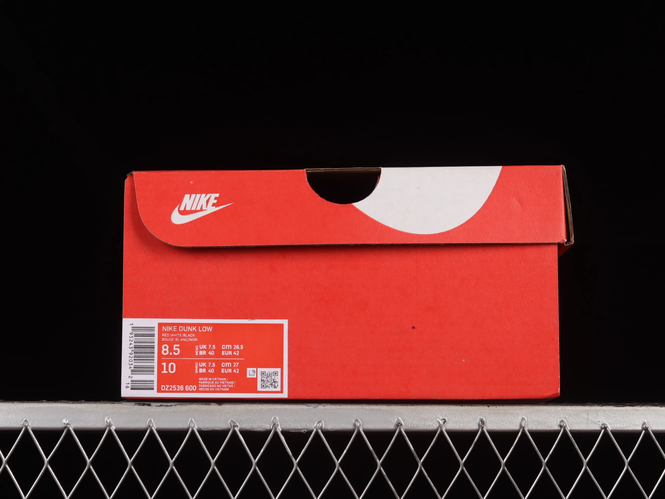 All categories Nk SB Dunk series Nk SB Dunk Low low-top sneakers Nk Dunk Low "Chicago Split" Chicago color matching SB low-top sports and leisure sneakers DZ2536-600